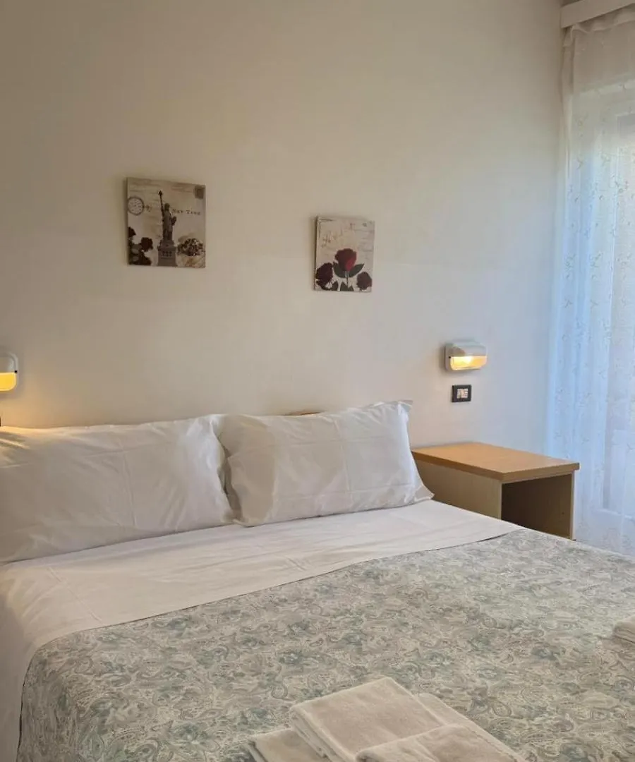 Affittacamere Hotel Ambassador Room Only Cattolica