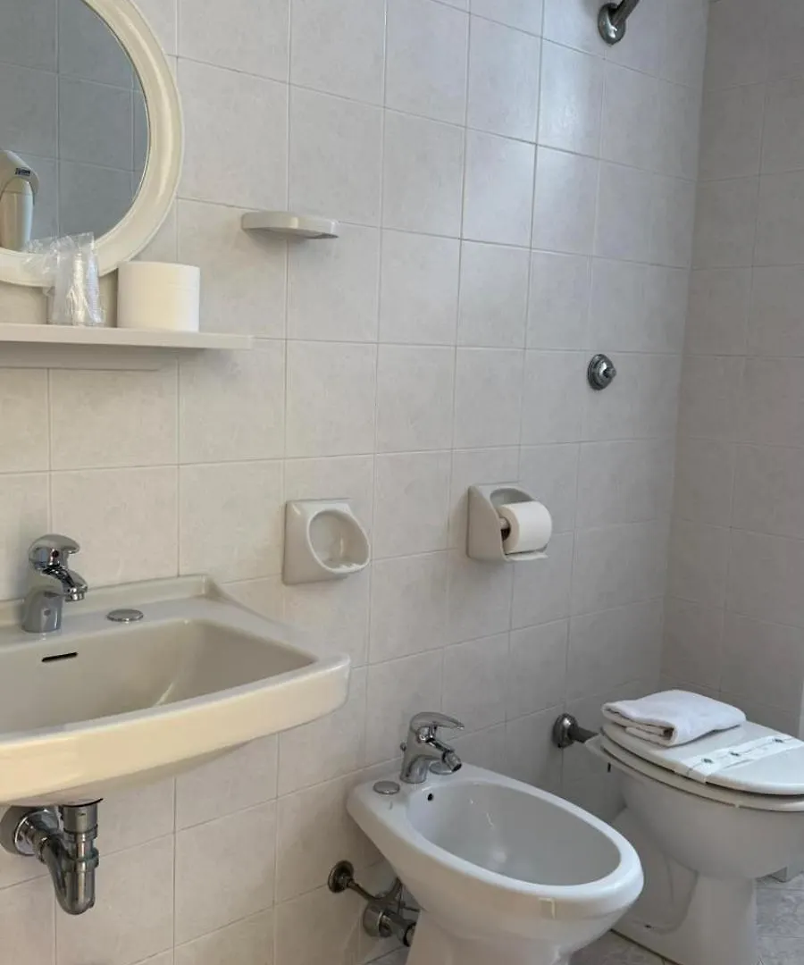 *** Affittacamere Hotel Ambassador Room Only Cattolica Italia